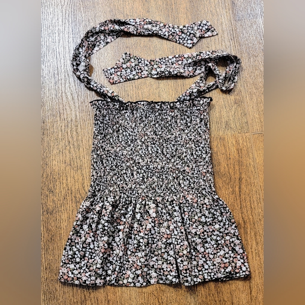 Floral Smocked Top with Bow Straps Sz S - Picture 2 of 2